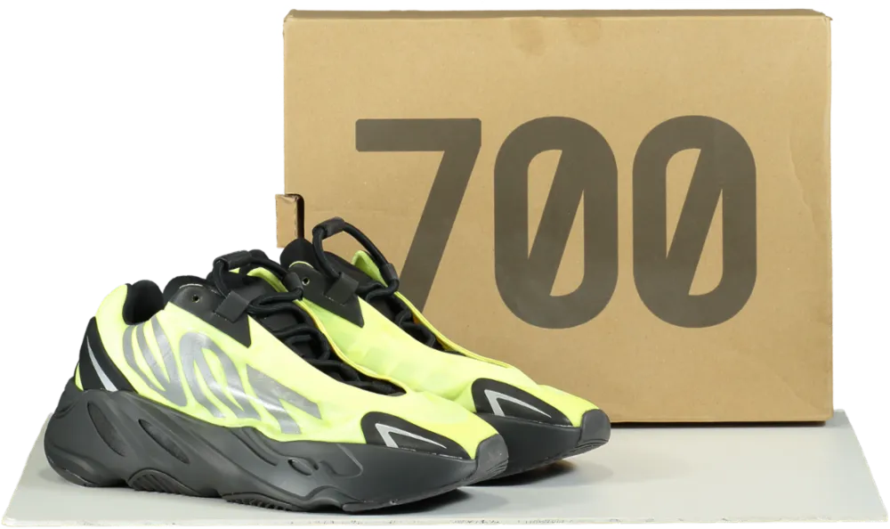 Adidas Black/Yellow FY3727 Yeezy 700 MNVN Trainers UK 5.5 EU 38.5 👟
