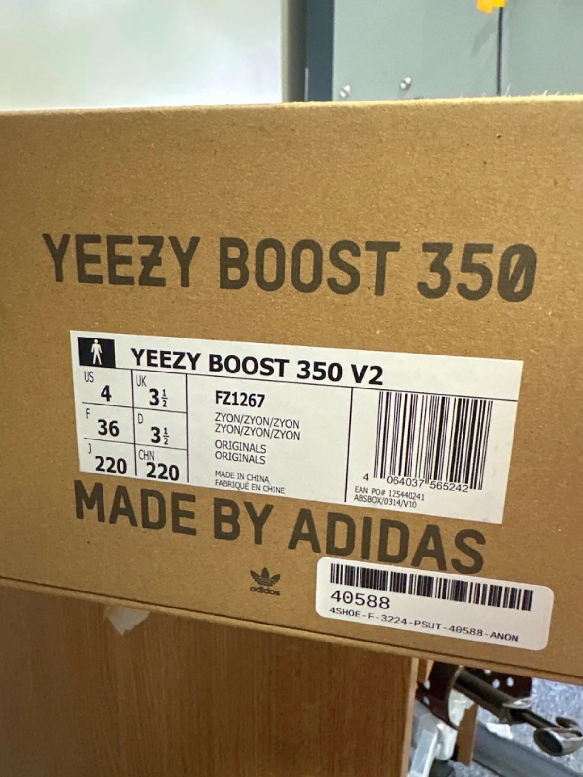Adidas FZ1267 Yeezy Boost 350 V2 Trainers UK 3.5 