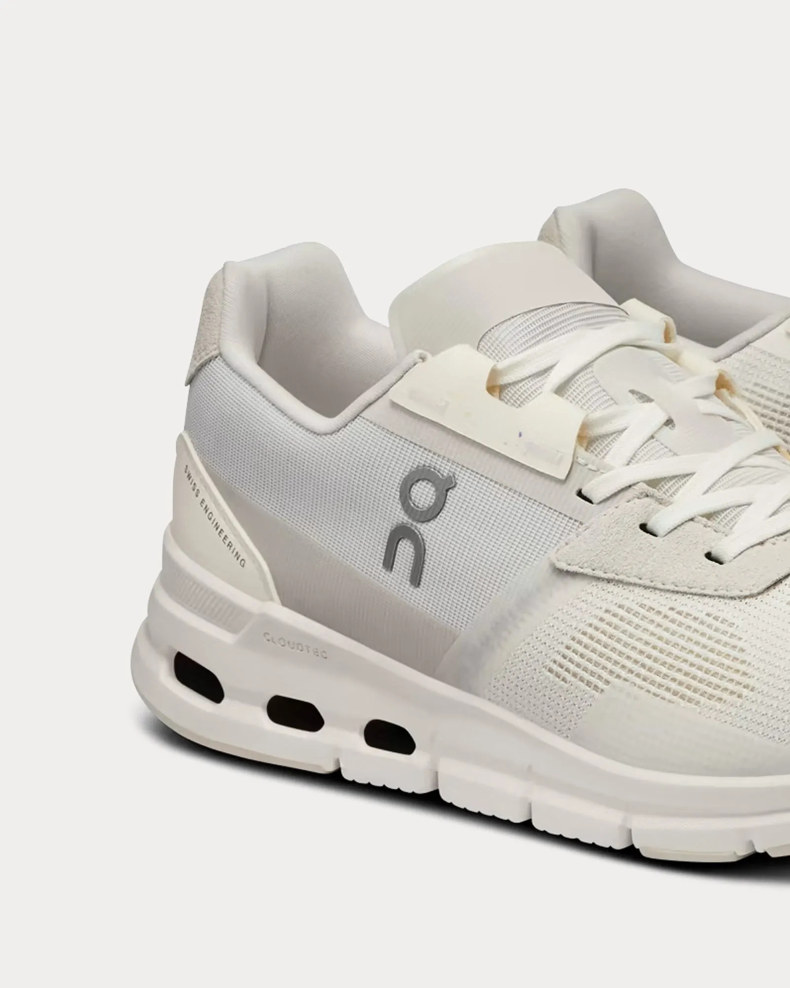 Cloudrift Undyed-White / Frost Running Shoes