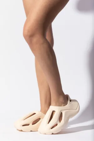 Green Day Lightweight Sandals (Nude)
