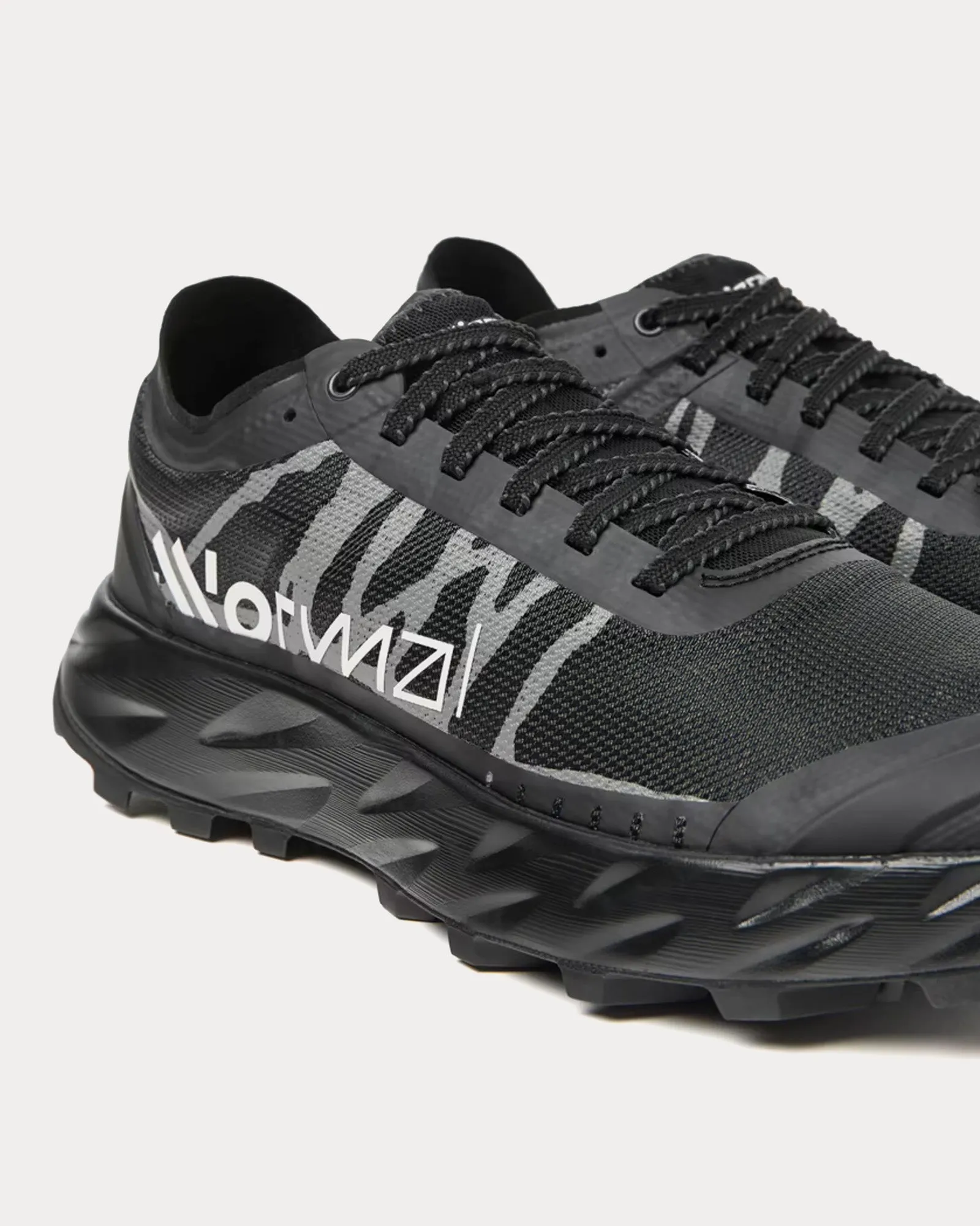 Kjerag Brut Black Running Shoes