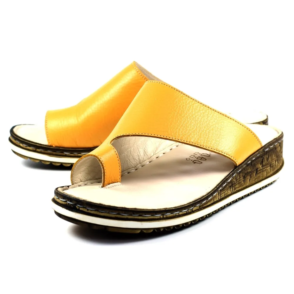 Lunar Women's JLD050 Shore Leather Sandals Mustard Yellow