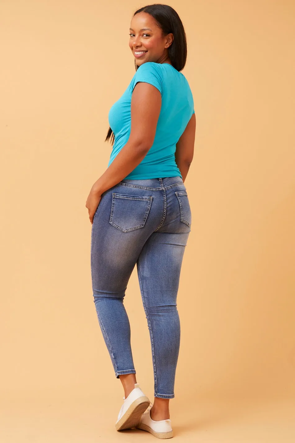 NATALIE SOLID T-SHIRT