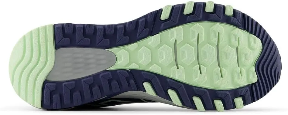 New Balance mens 410 V8