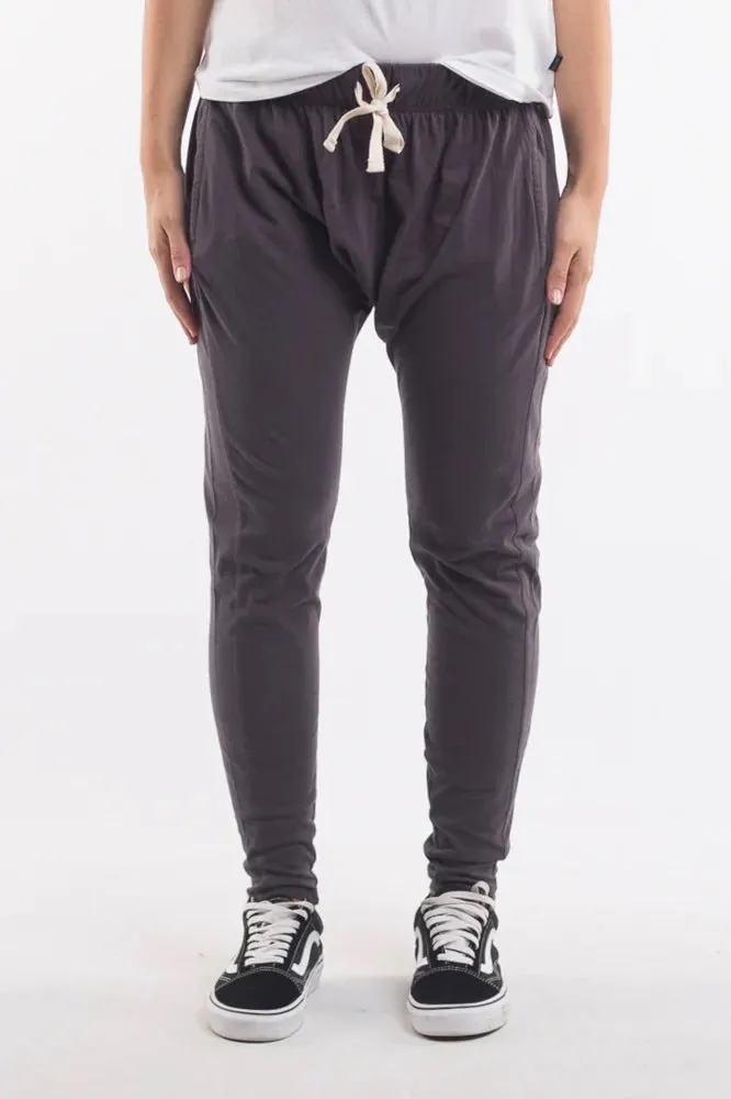 Silent Theory Fluid Pant Charcoal