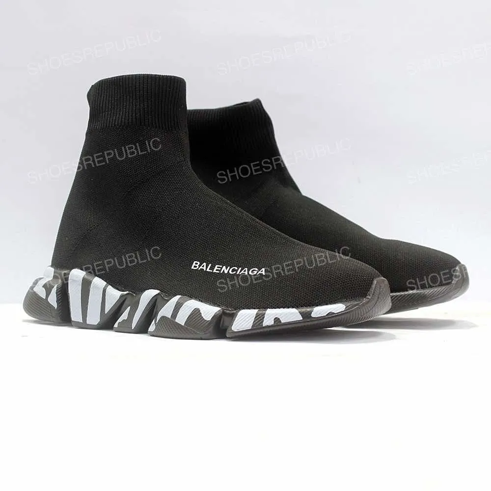 Speeed Traiiners 2.O Graffitti (Black White)