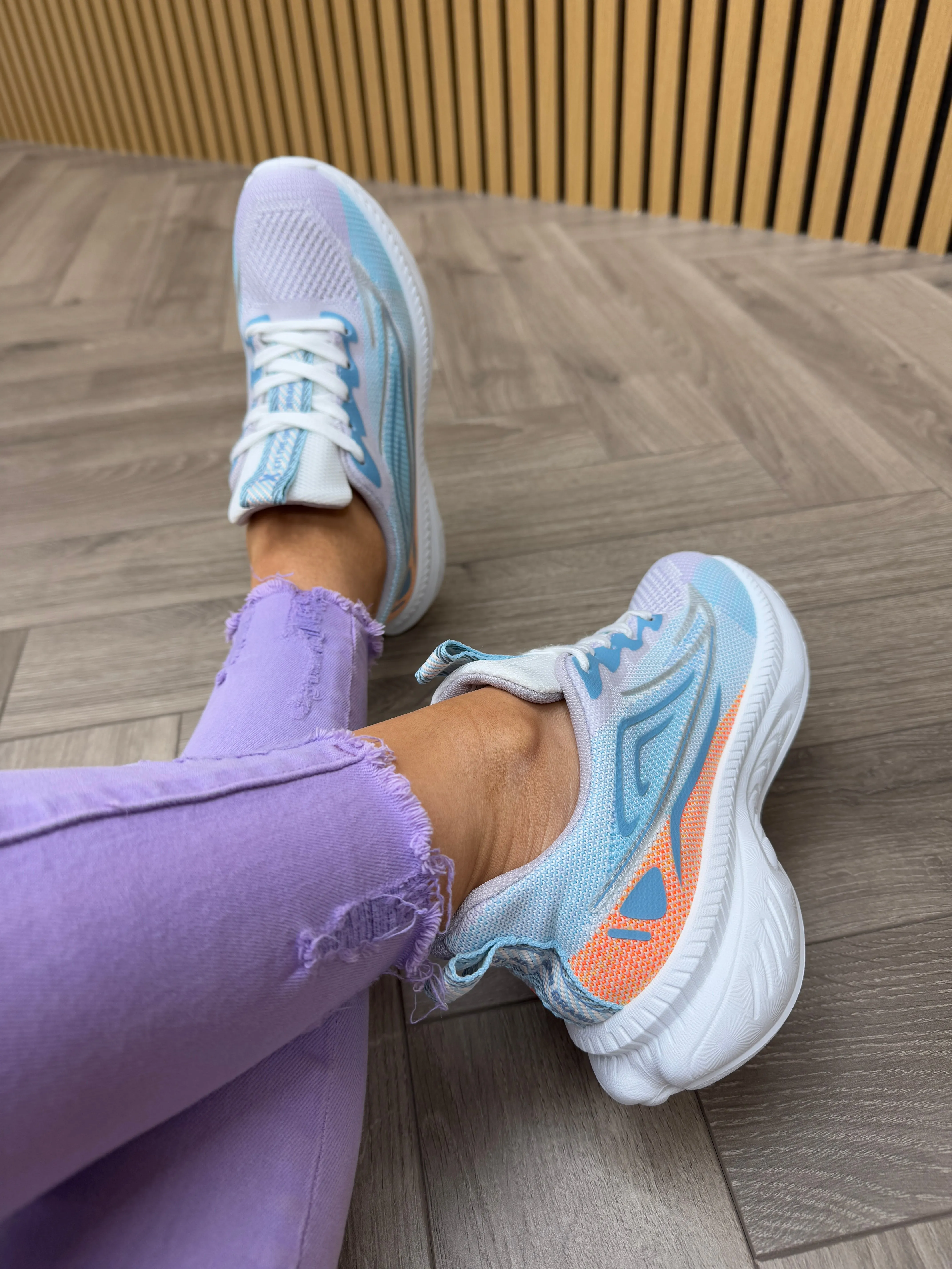 XTI (SS25) Knitted Sporty Trainer 143901 - Jeans (X27)