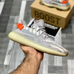 Yeeezzyy 350 v3 Glow (Tail Lights) Real Boost Premuiim Batch