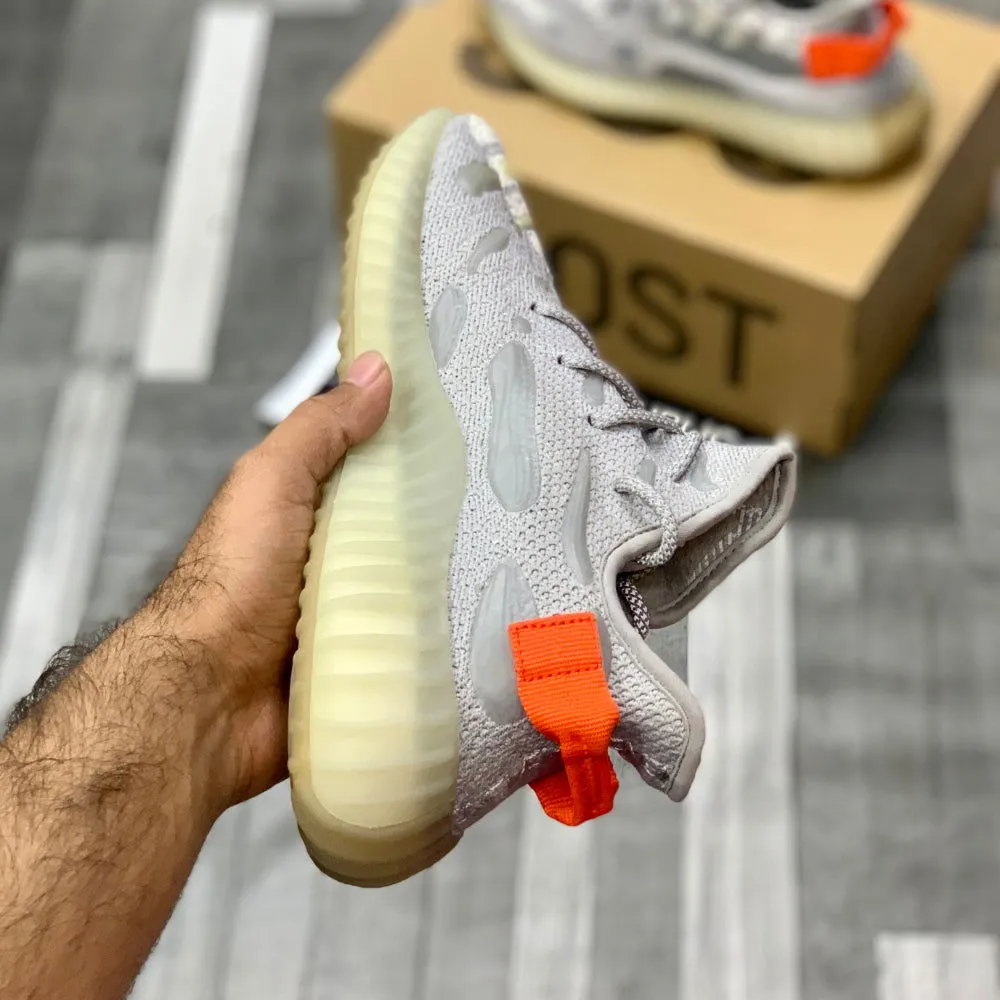 Yeeezzyy 350 v3 Glow (Tail Lights) Real Boost Premuiim Batch
