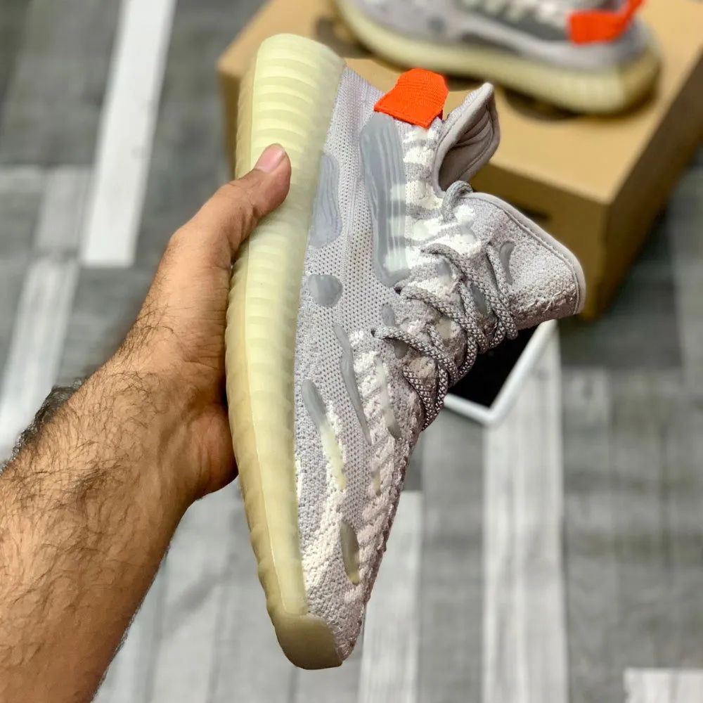Yeeezzyy 350 v3 Glow (Tail Lights) Real Boost Premuiim Batch